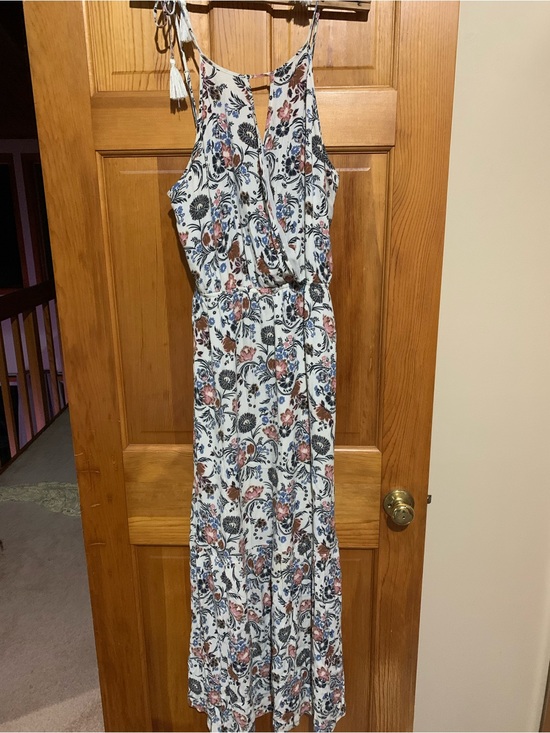 American Eagle Outfitters Dresses & Skirts - American Eagle Outfitters White Floral Maxi Dress